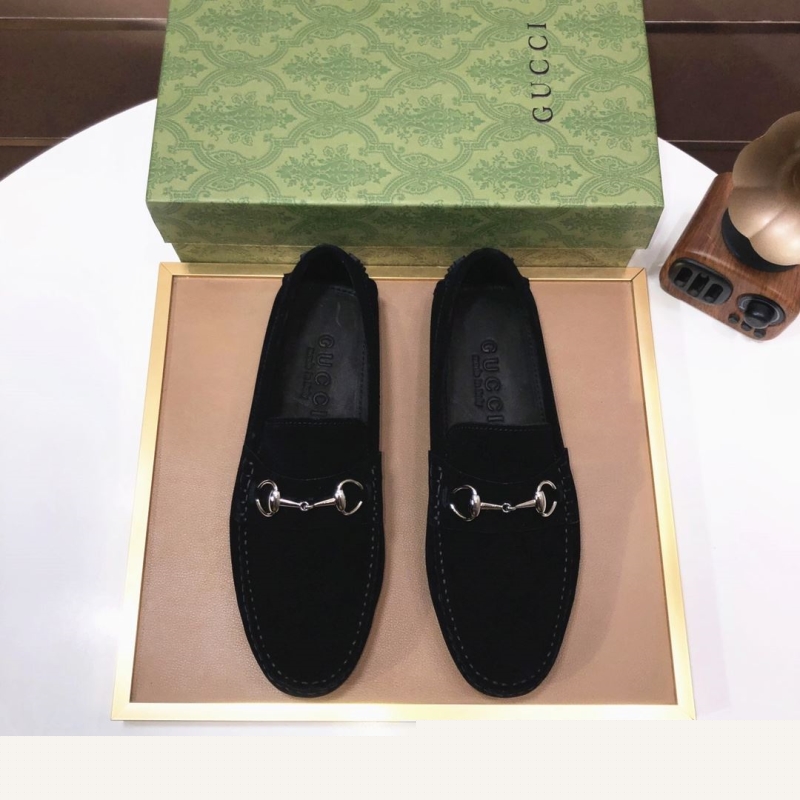 G*u*i leather shoes